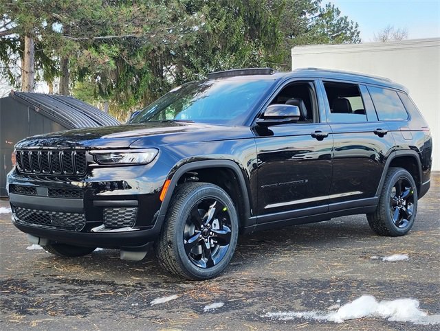 New 2025 Jeep Grand Cherokee L Altitude image 11