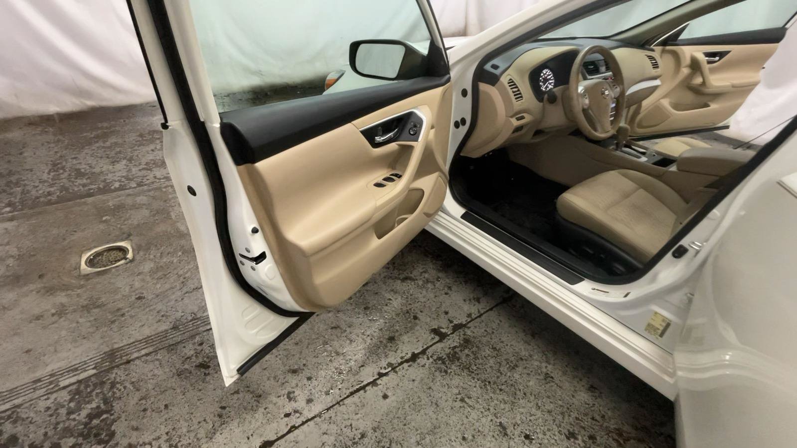 Used 2017 Nissan Altima 2.5 SV FWD image 29