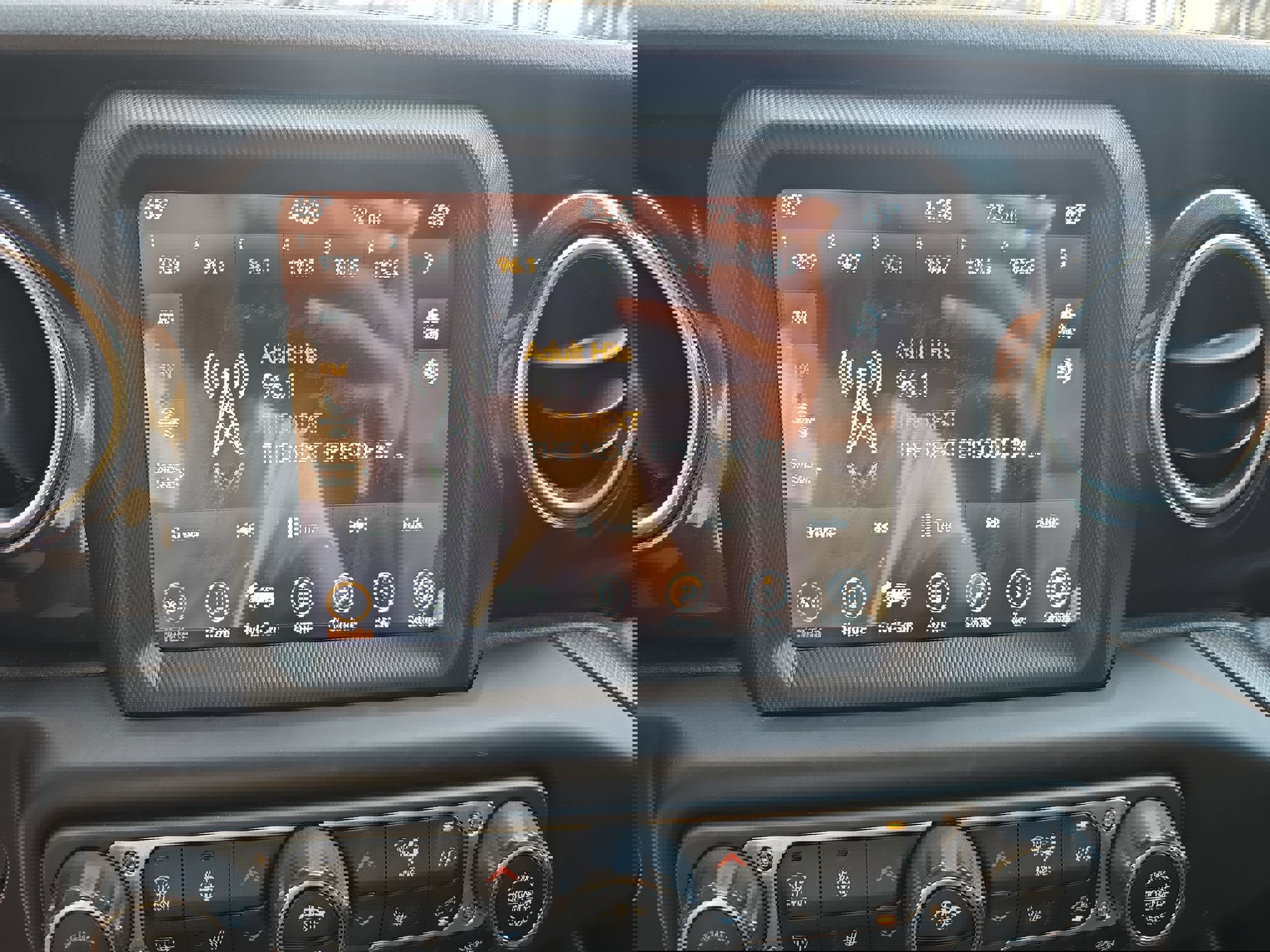 Used 2021 Jeep Wrangler Unlimited Rubicon w/ Trailer Tow Package image 22