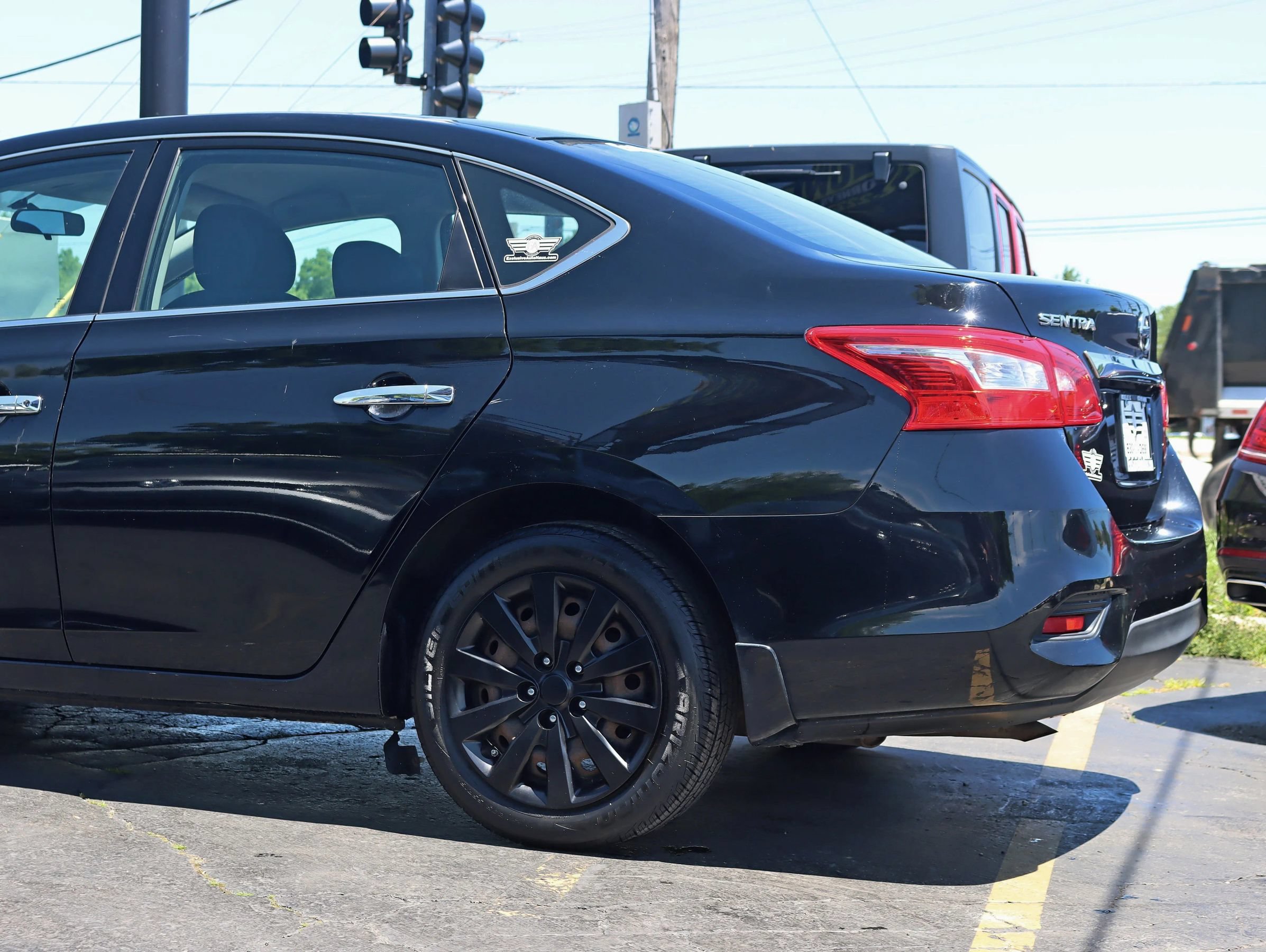 Used 2016 Nissan Sentra S FWD image 12