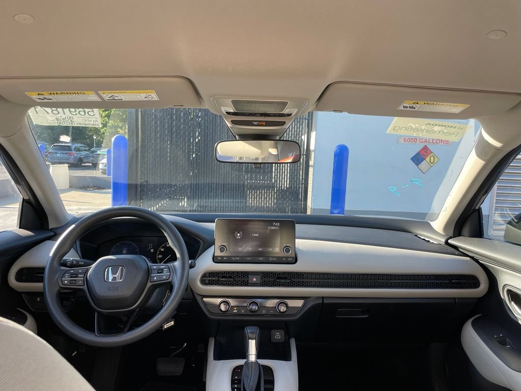 Used 2025 Honda HR-V LX image 5