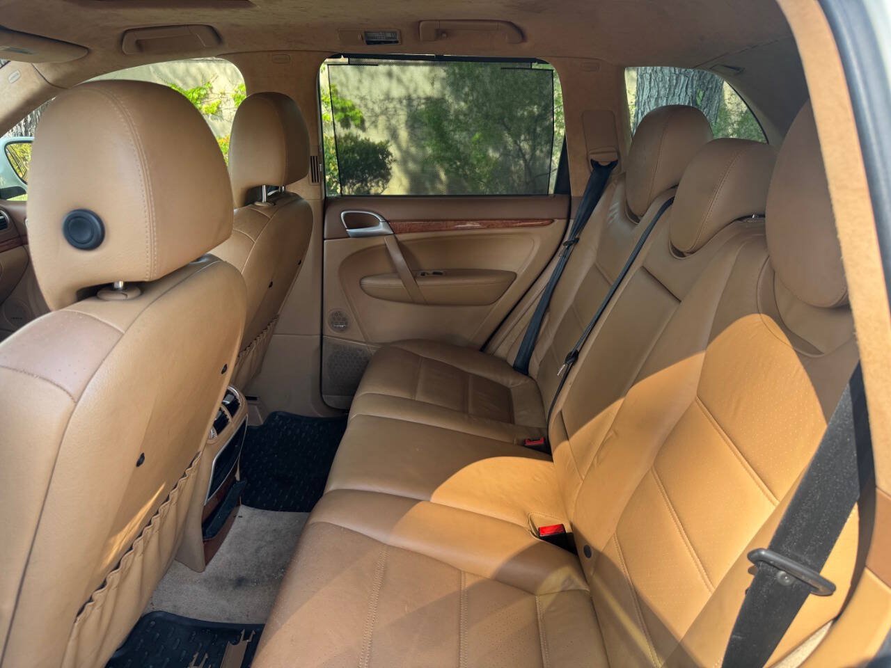 Used 2005 Porsche Cayenne Turbo AWD/4WD image 19