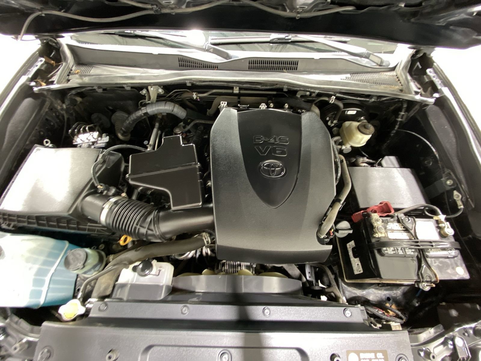 Used 2016 Toyota Tacoma SR w/ Towing Package image 24