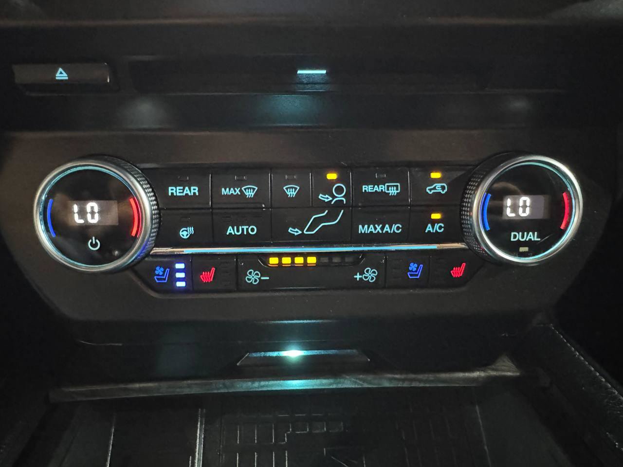 Used 2018 Ford Expedition Max Limited w/ Equipment Group 301A RWD image 33