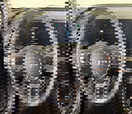 Used 2024 Kia Sportage EX image 10