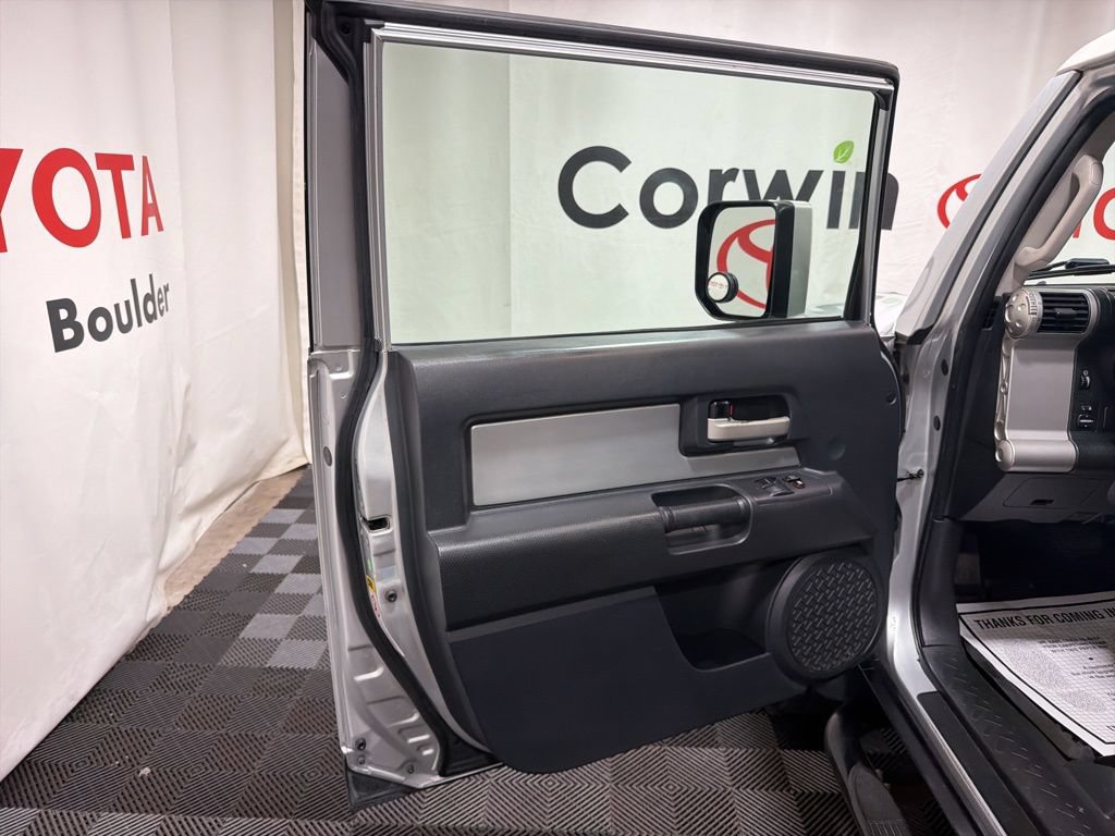 Used 2008 Toyota FJ Cruiser 4WD image 18
