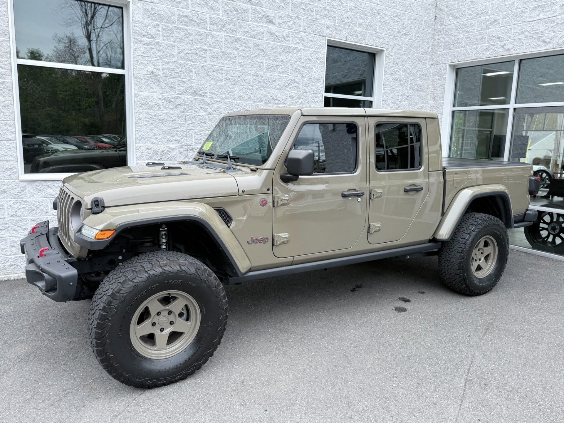Used 2020 Jeep Gladiator Rubicon AWD/4WD image 1