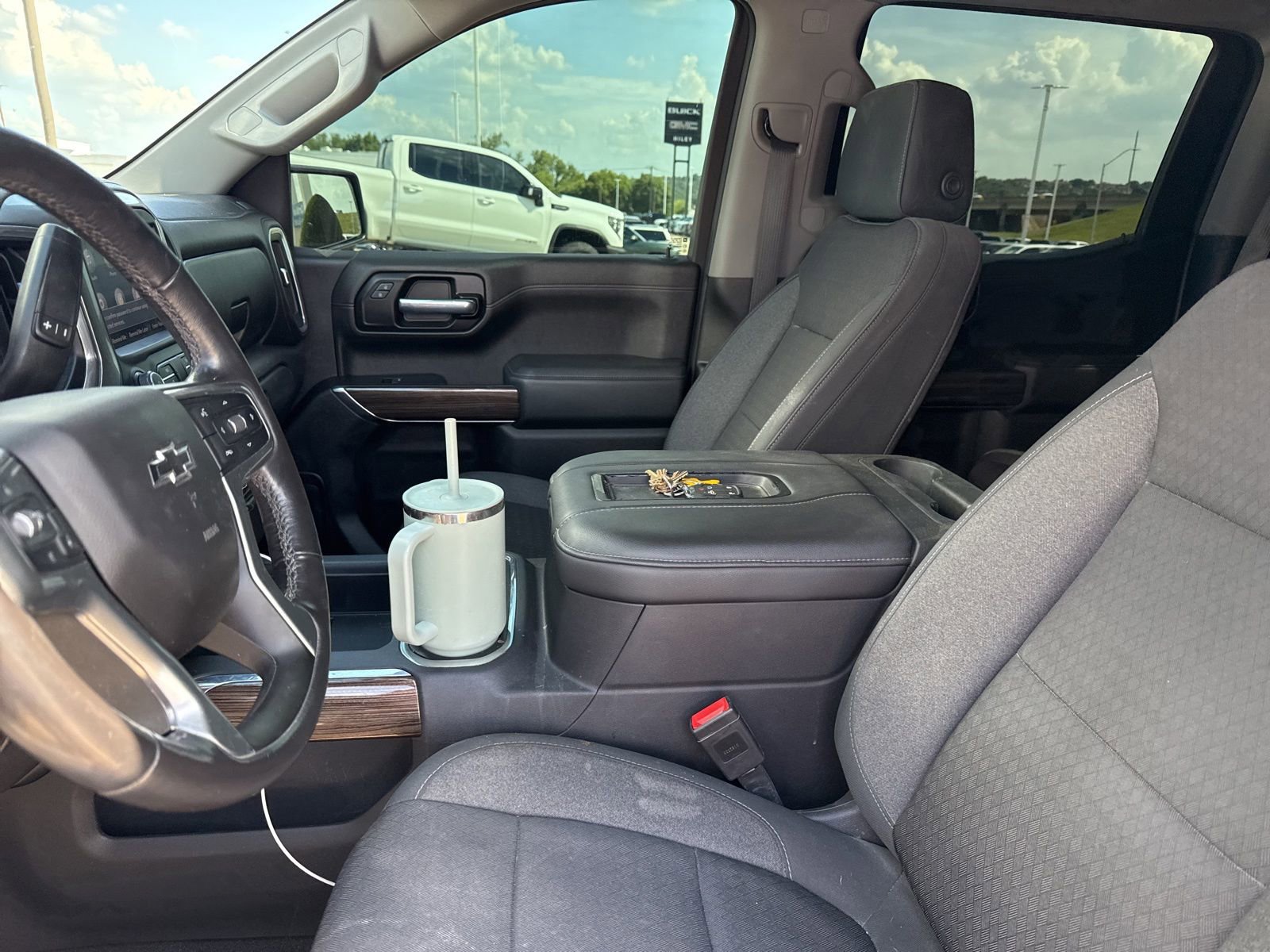 Used 2020 Chevrolet Silverado 1500 RST AWD/4WD image 15