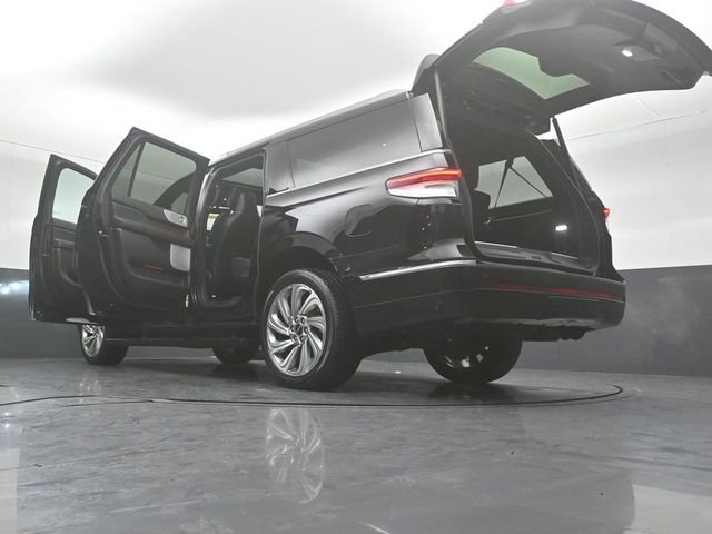 Certified 2022 Lincoln Navigator L Reserve image 49