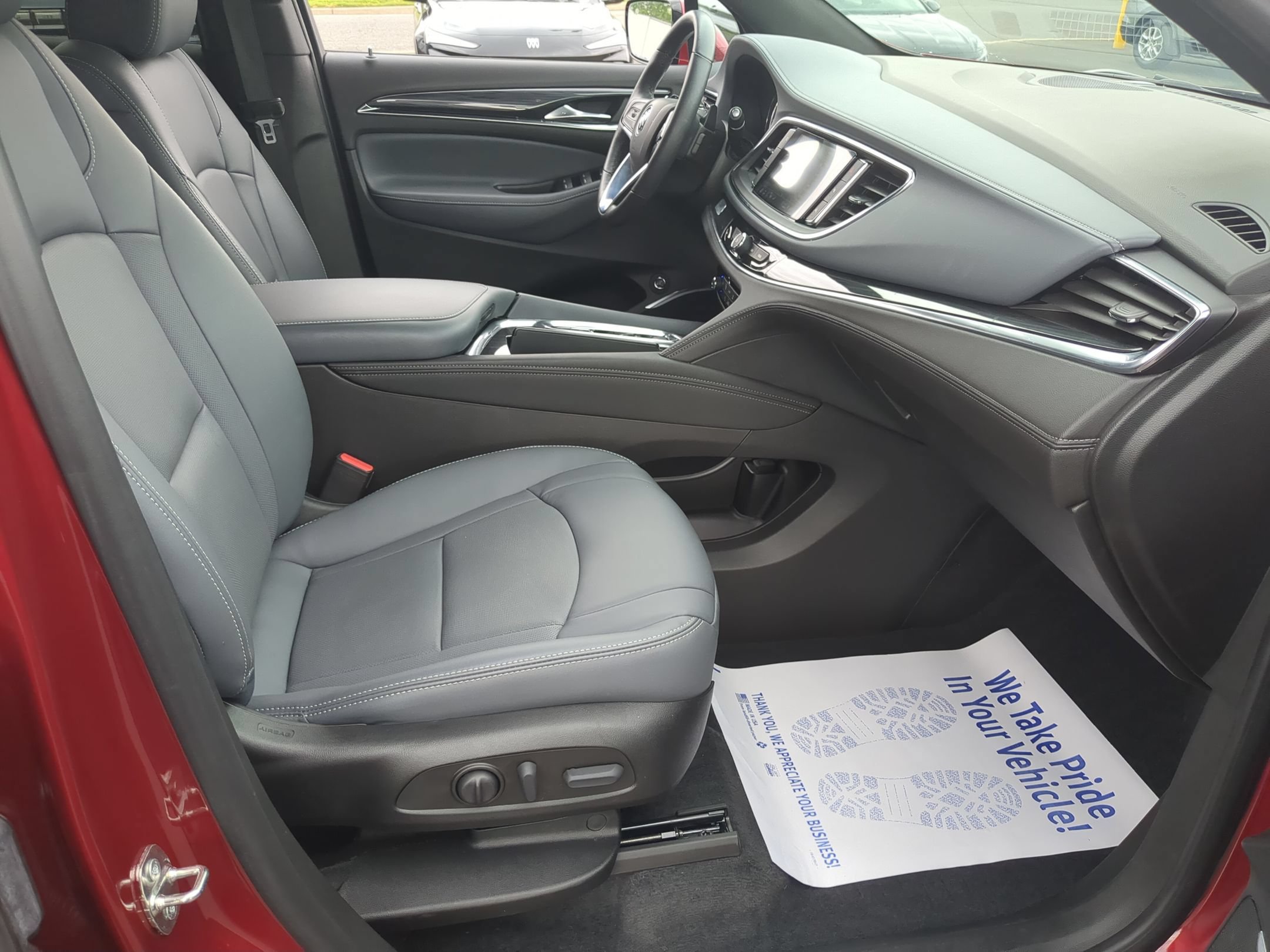 Certified 2023 Buick Enclave Essence w/ Experience Buick Package FWD image 27