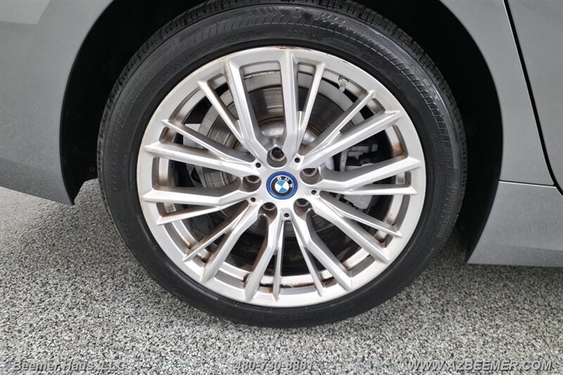 Used 2023 BMW 330e w/ Driving Assistance Package RWD image 19