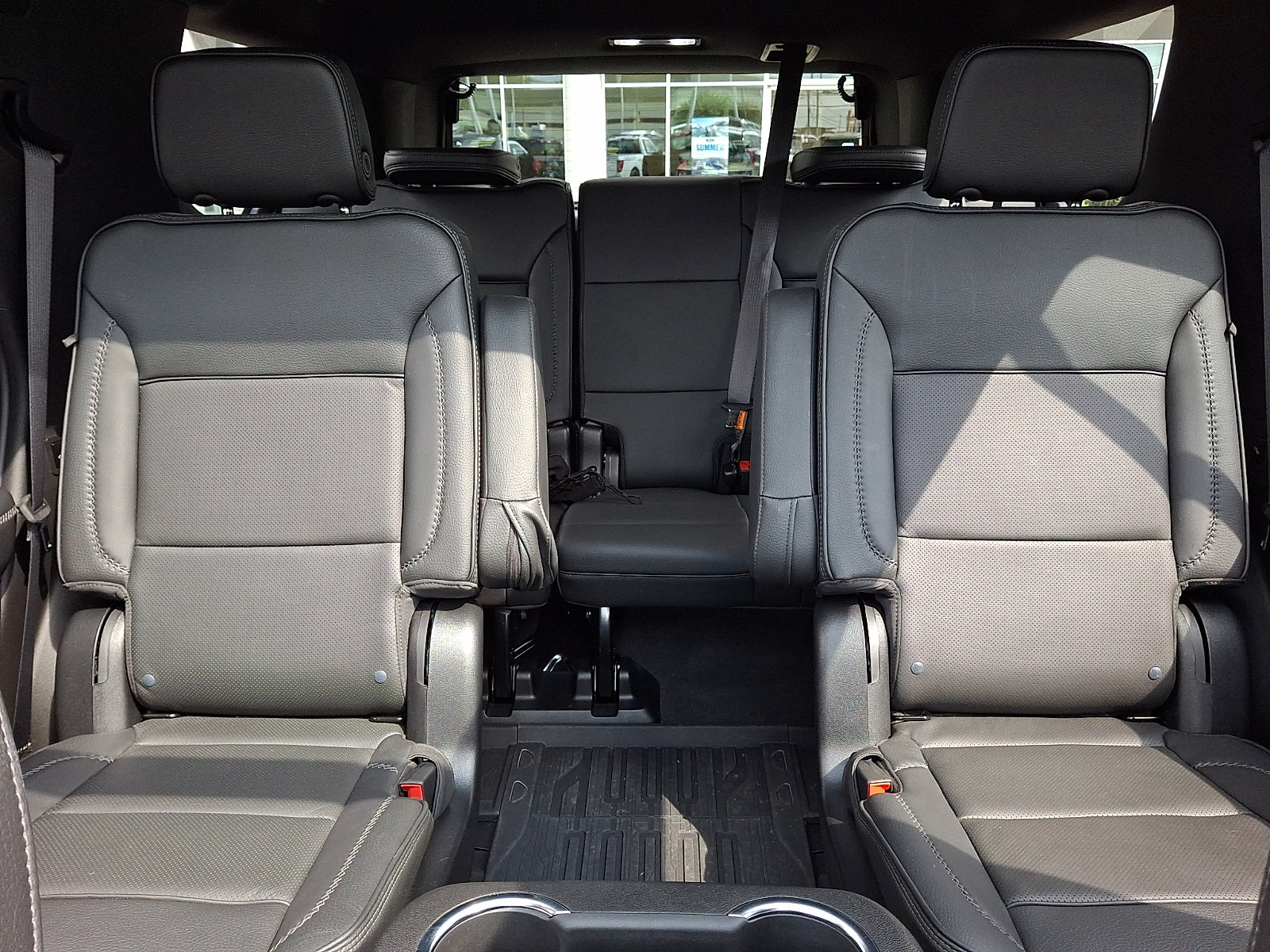 Used 2024 GMC Yukon Denali w/ Denali Reserve Package AWD/4WD image 18