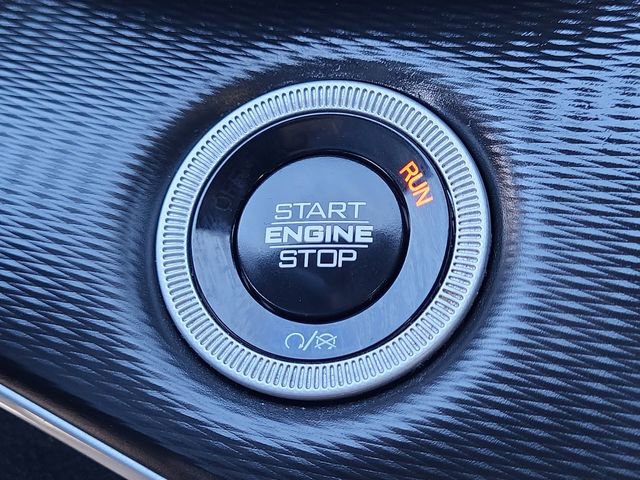 Certified 2025 Jeep Grand Cherokee Laredo image 17