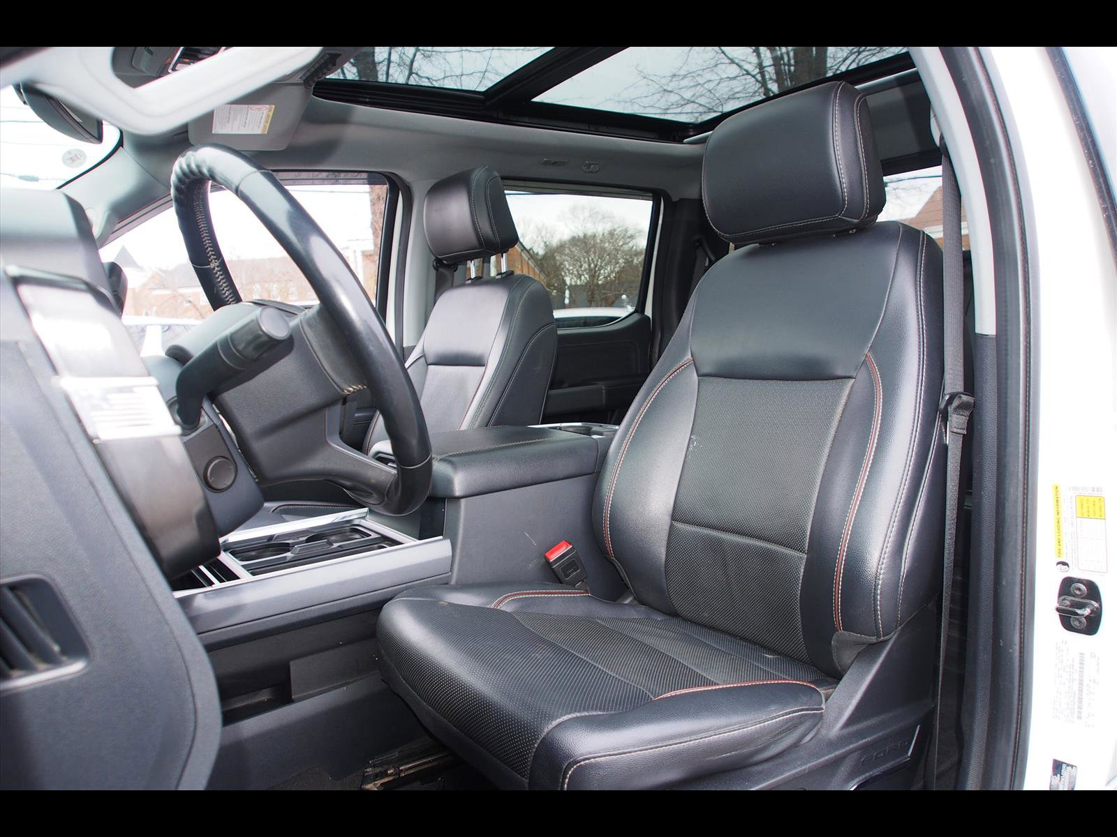 Used 2024 Ford F350 Lariat w/ Chrome Package image 17