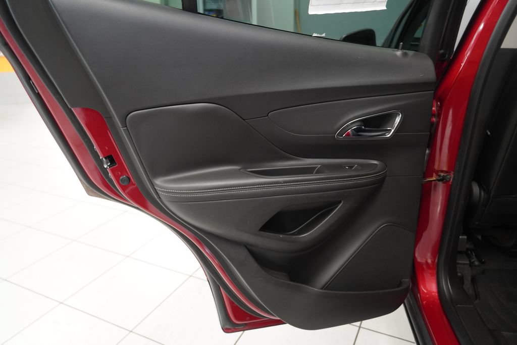 Used 2014 Buick Encore Convenience FWD image 24