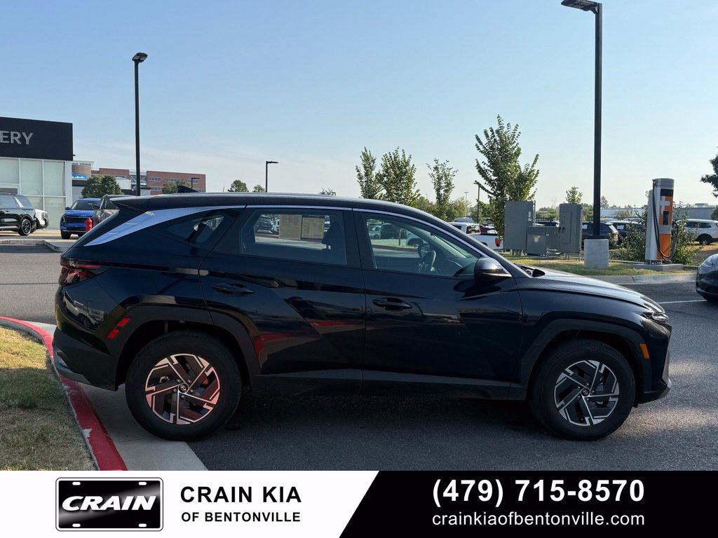 Used 2026 Hyundai Tucson Blue SE w/ Tow & Go Package AWD/4WD image 8
