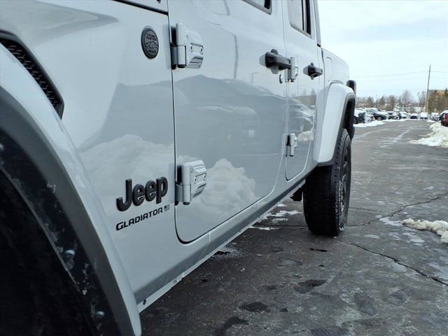 Used 2023 Jeep Gladiator Sport AWD/4WD image 33