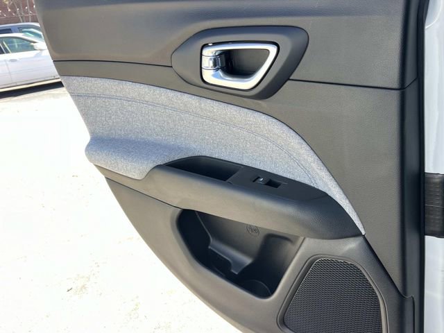 Used 2022 Jeep Compass Latitude w/ Convenience Group image 18