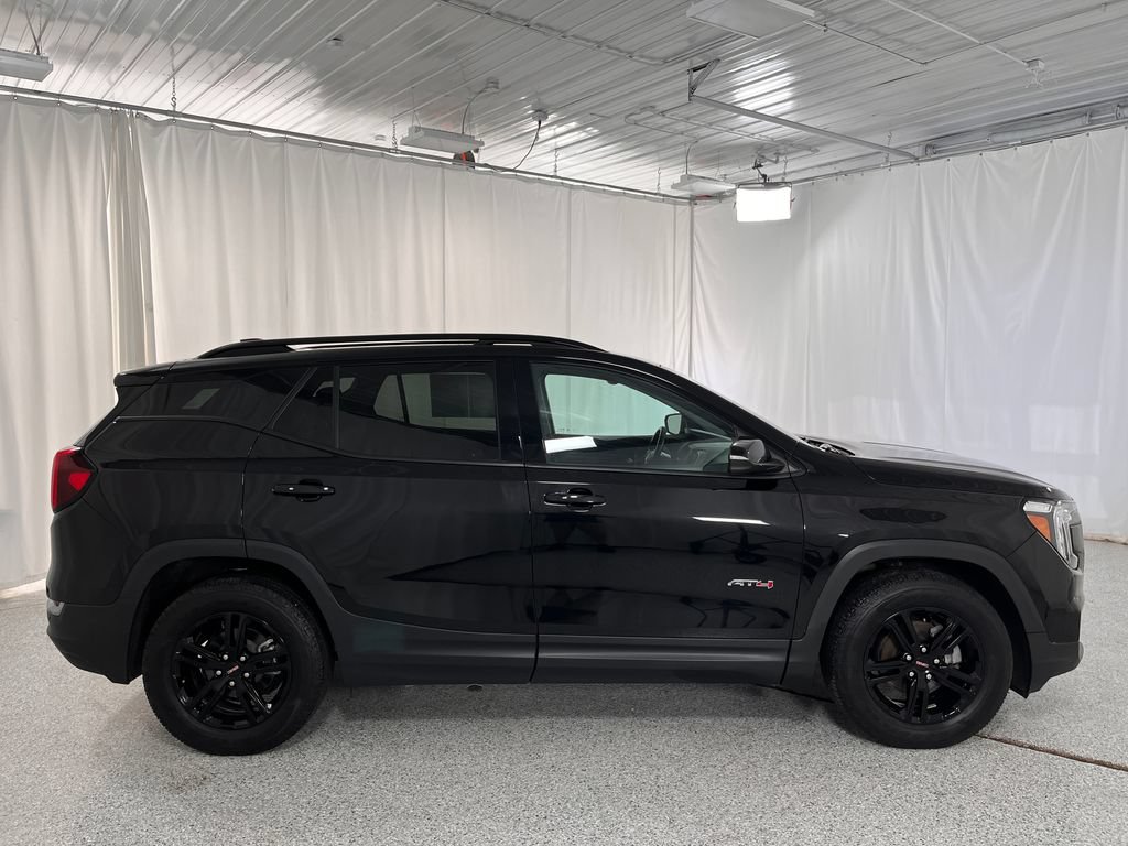 Used 2022 GMC Terrain AT4 AWD/4WD image 13