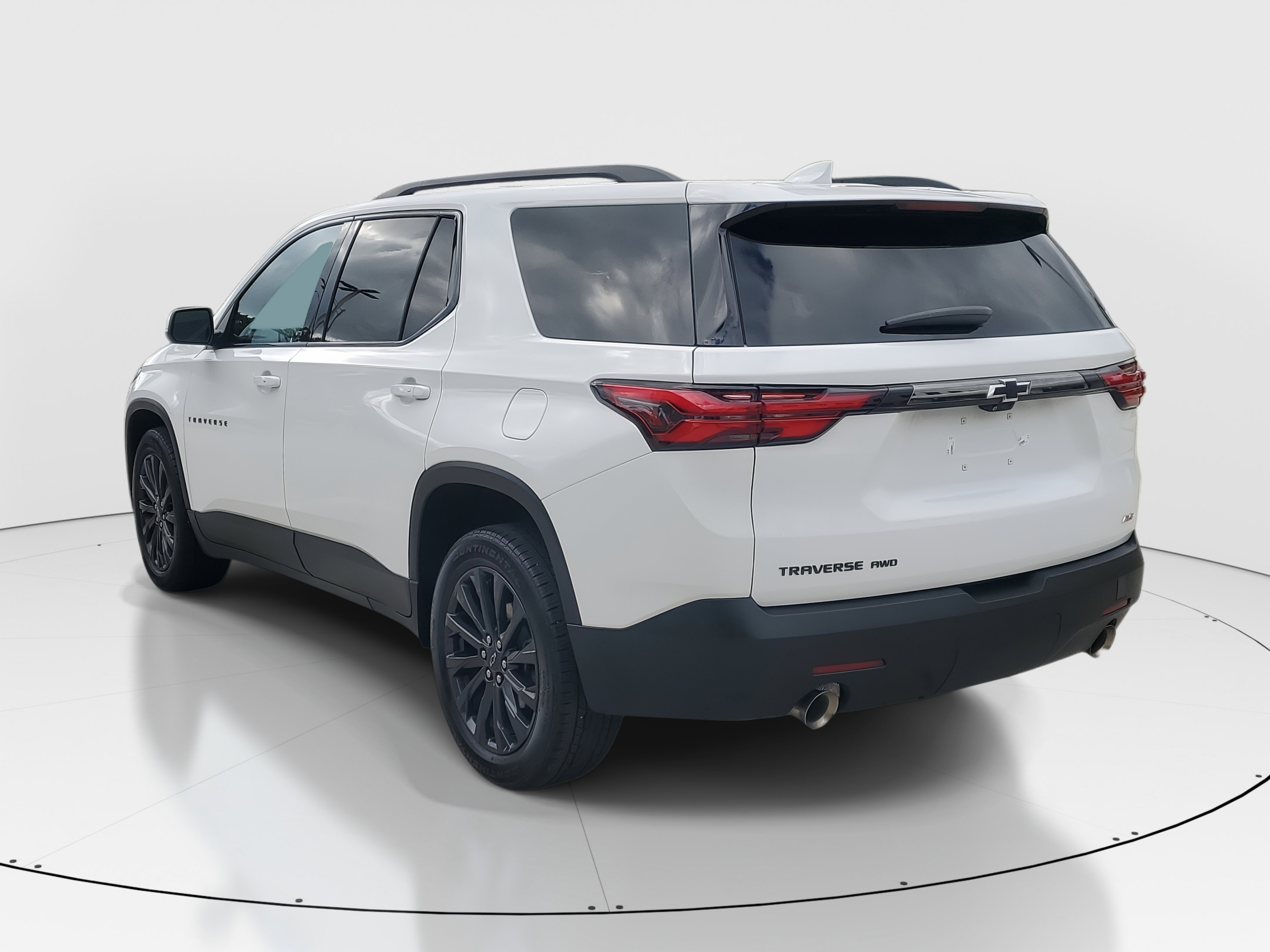 Used 2023 Chevrolet Traverse RS image 6