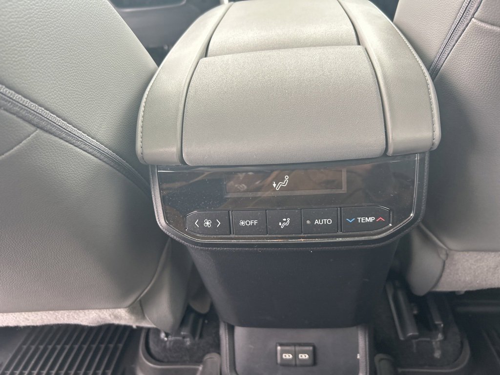 Used 2022 Toyota Highlander XLE image 23