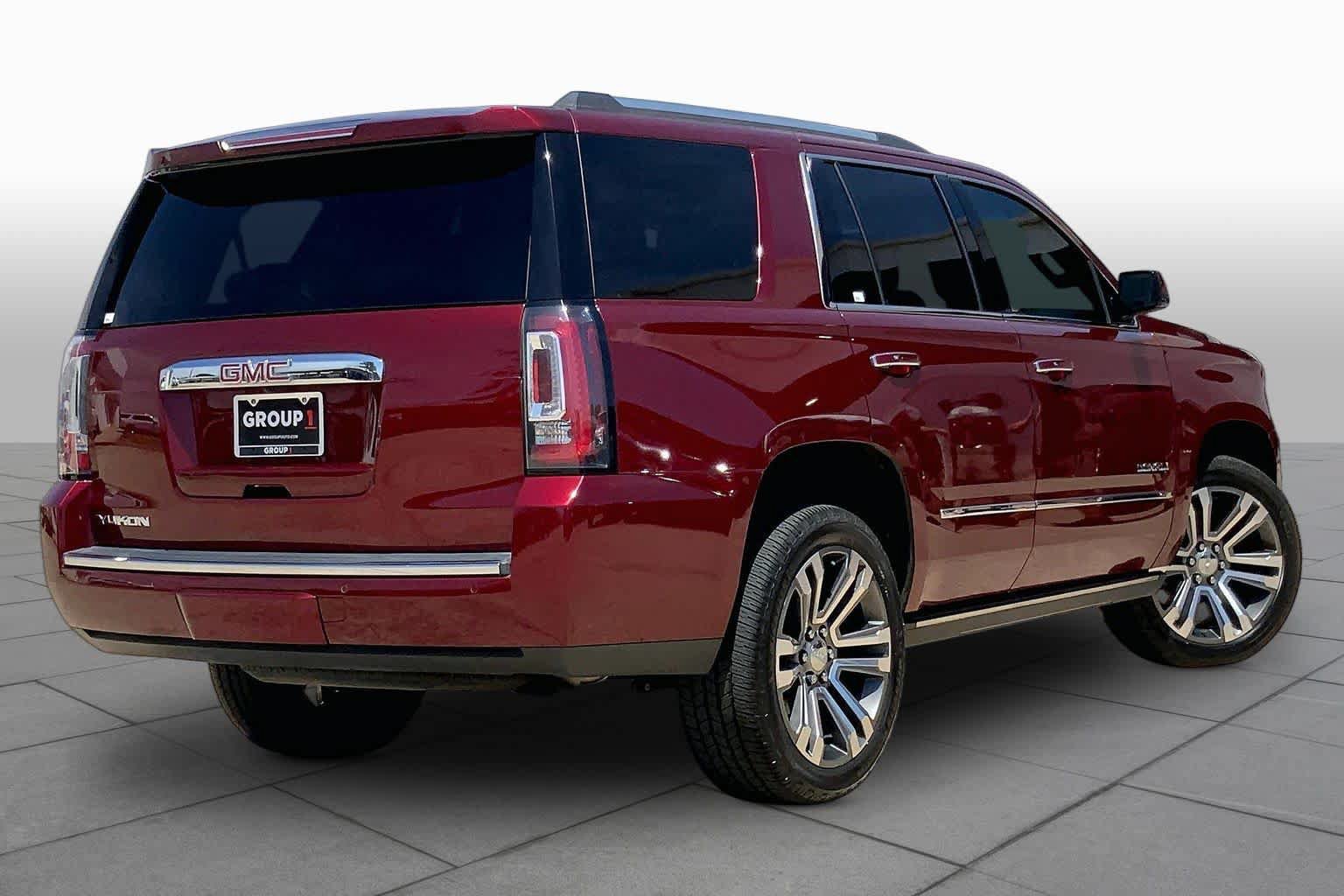 Used 2018 GMC Yukon Denali w/ Denali Ultimate Package AWD/4WD image 13