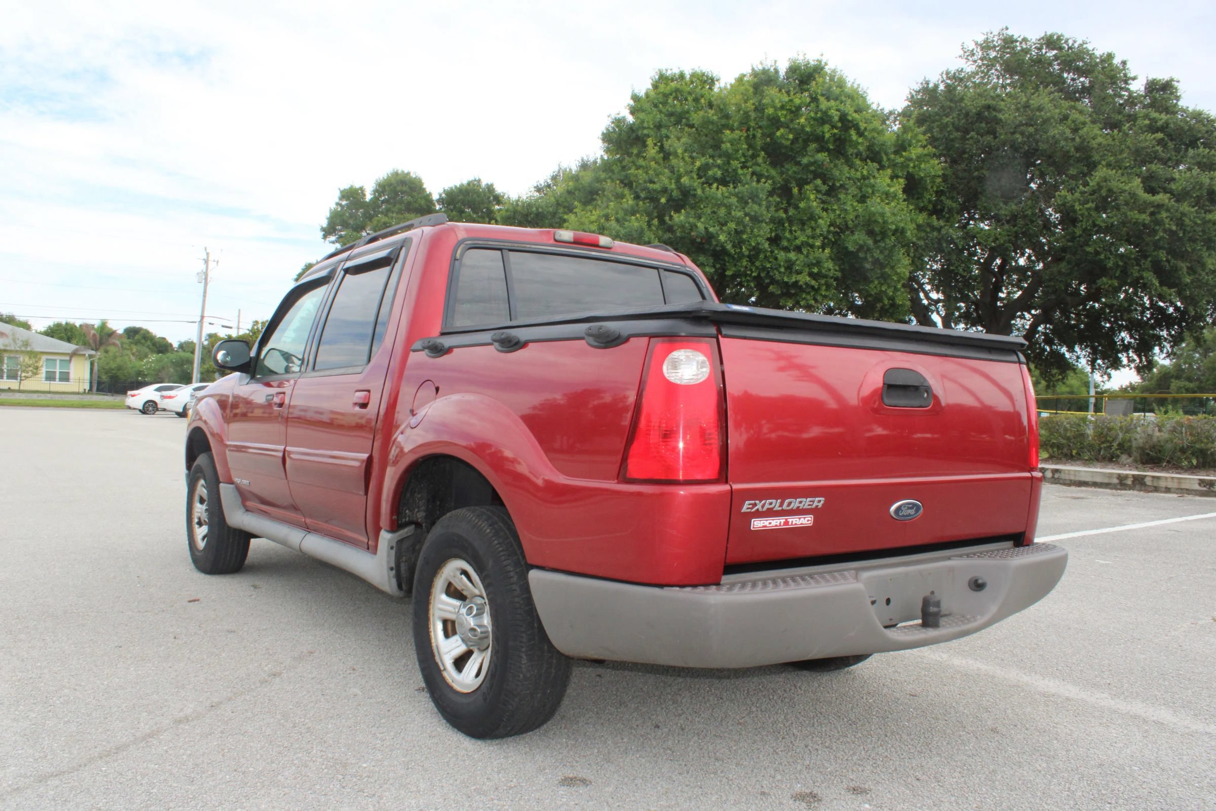 Used 2001 Ford Explorer Sport Trac 4x4 image 7