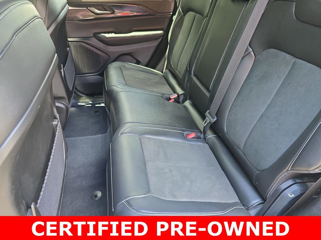 Used 2023 Jeep Grand Cherokee Altitude image 15