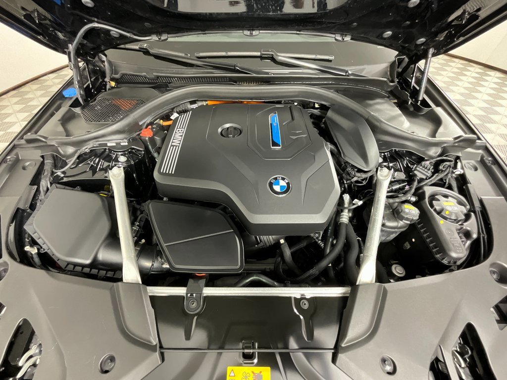 Used 2023 BMW 530e image 28