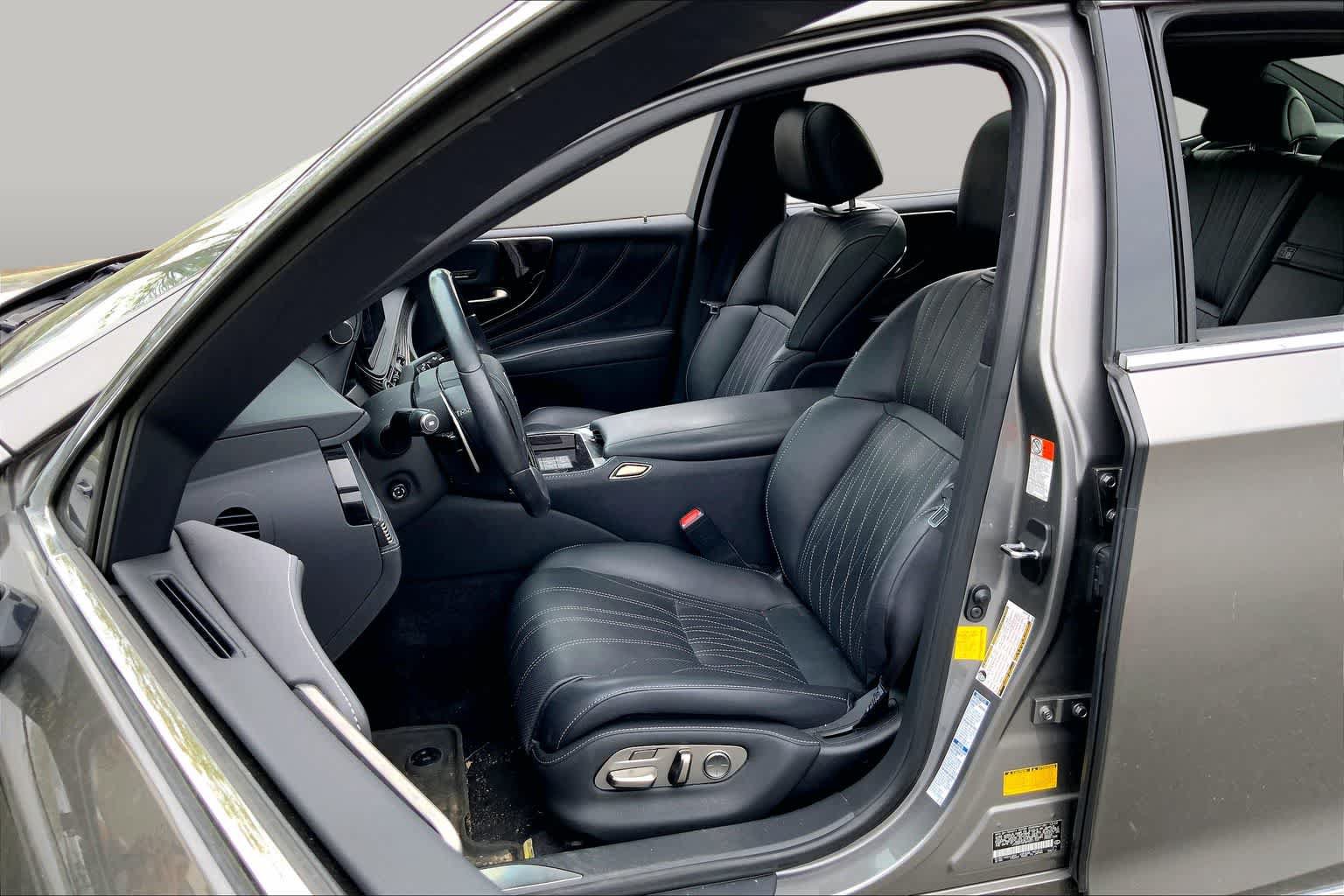 Certified 2023 Lexus LS 500 AWD w/ Interior Upgrade Package image 8