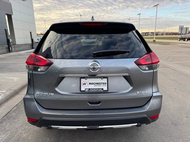 Used 2018 Nissan Rogue SV image 38