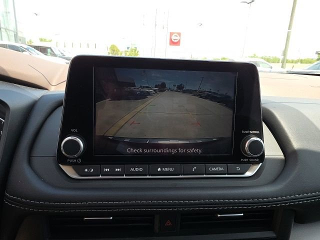 Used 2023 Nissan Rogue SV image 19