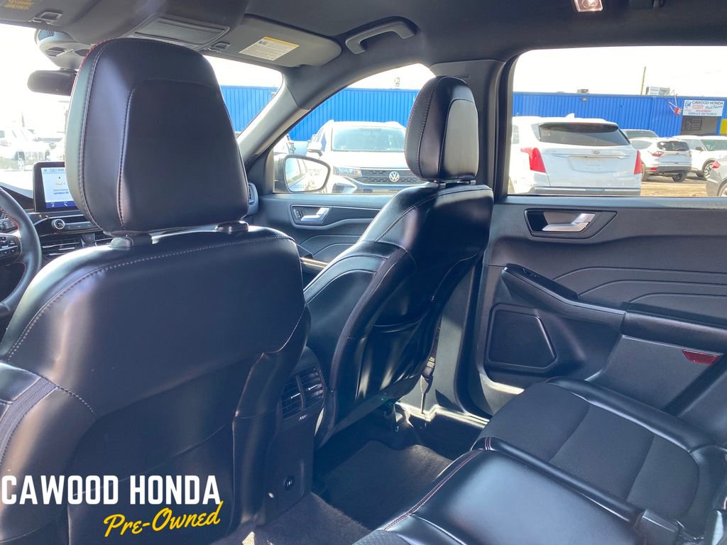 Used 2025 Ford Escape ST-Line Select AWD/4WD image 14