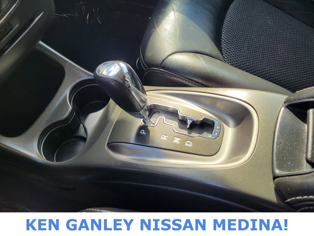 Used 2017 Dodge Journey Crossroad w/ Popular Equipment Group image 27