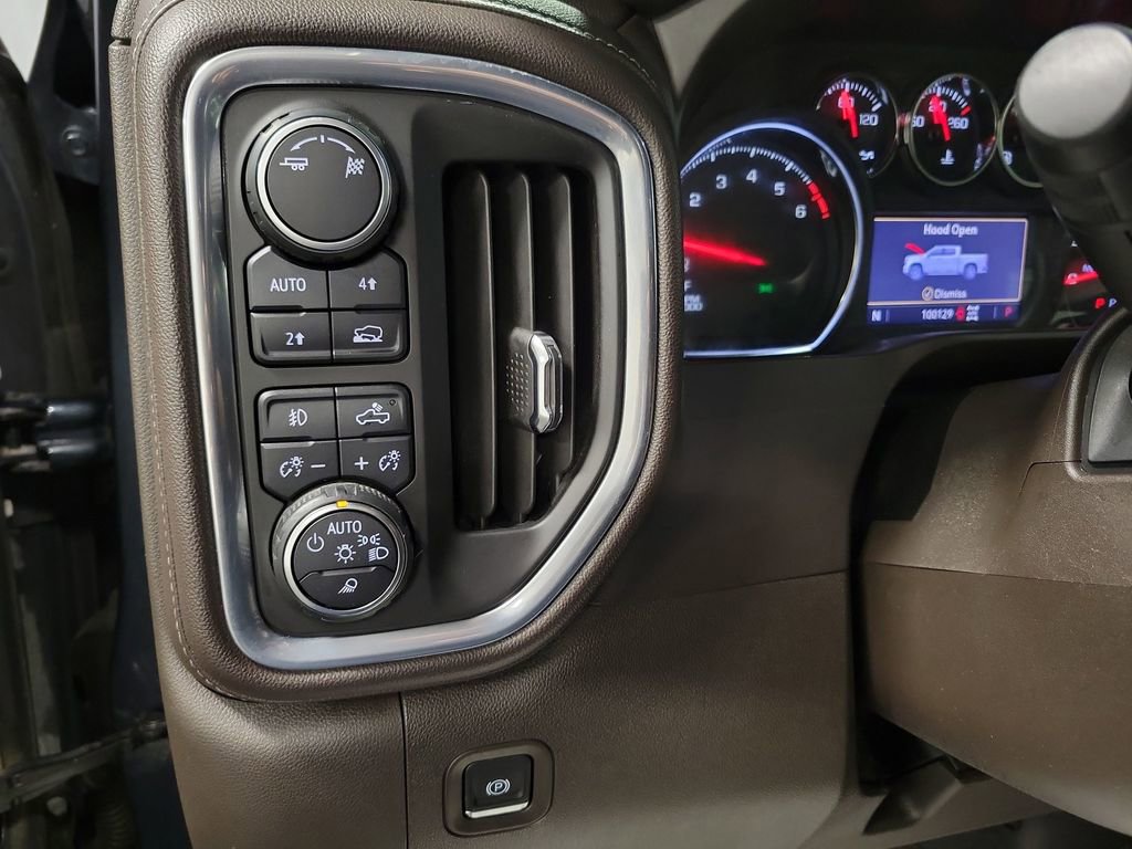 Used 2019 Chevrolet Silverado 1500 LTZ image 19