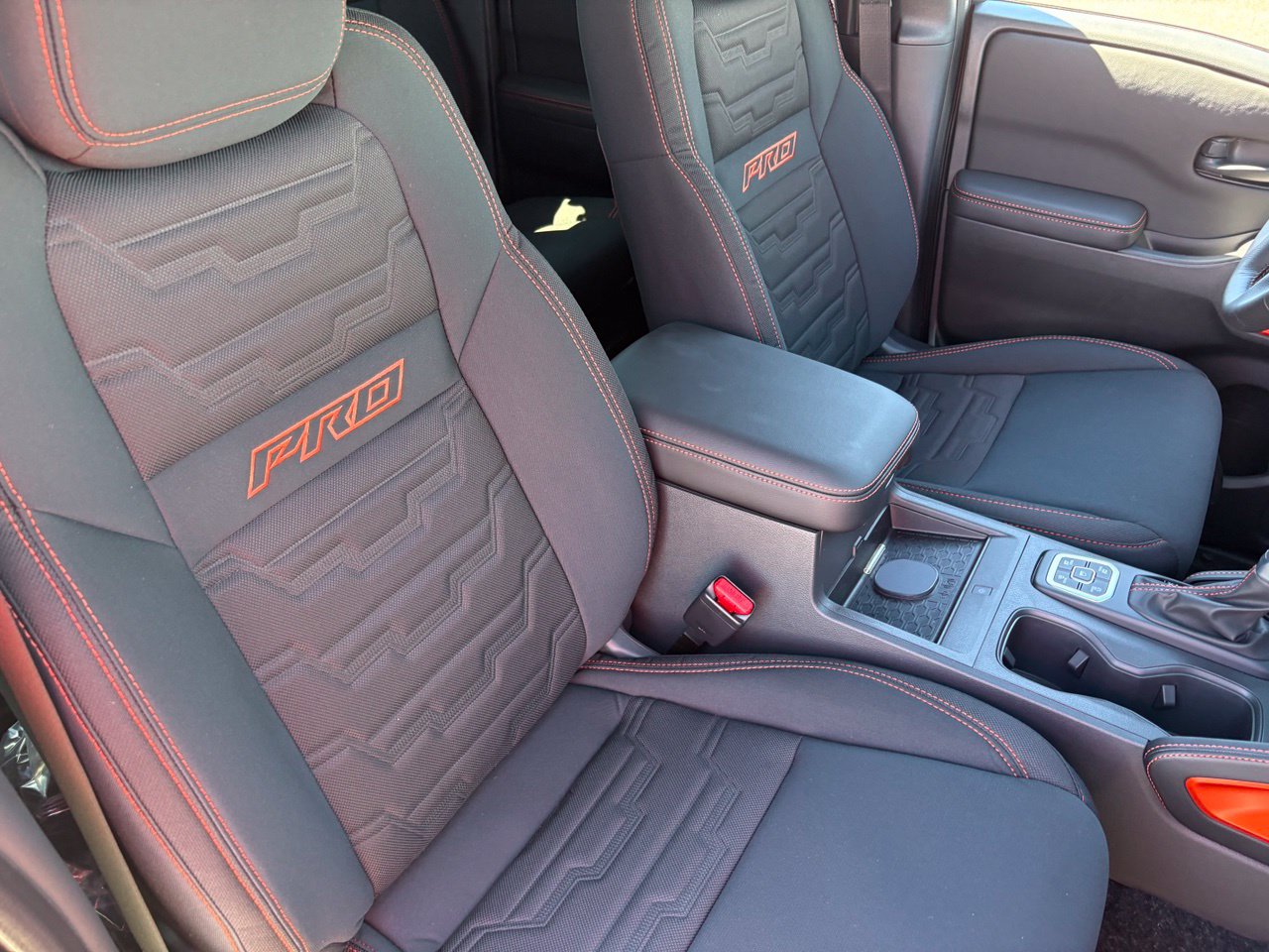 New 2027 Nissan Frontier PRO-4X AWD/4WD image 11
