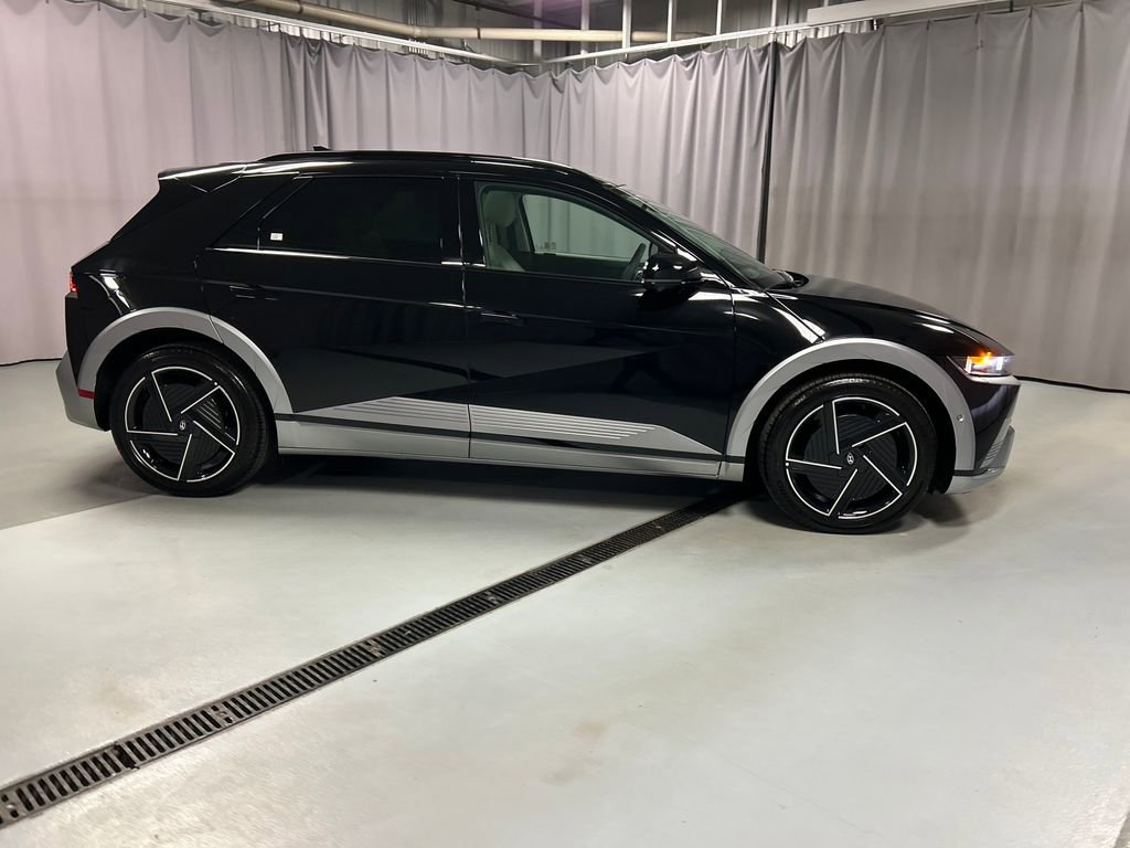 New 2026 Hyundai Ioniq 5 Limited image 8