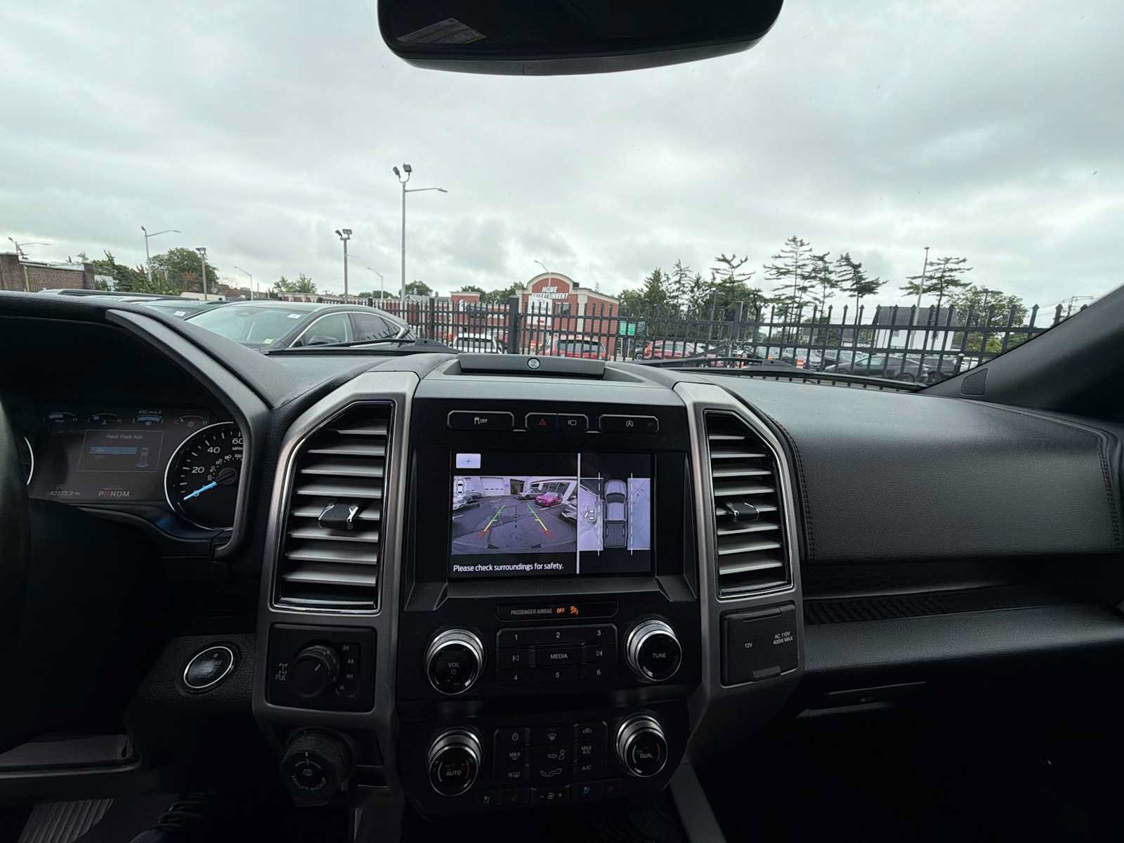 Used 2020 Ford F150 Platinum w/ Equipment Group 701A Luxury AWD/4WD image 15