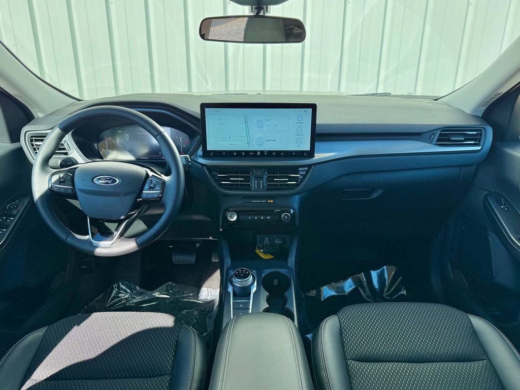 Certified 2025 Ford Escape SE image 31