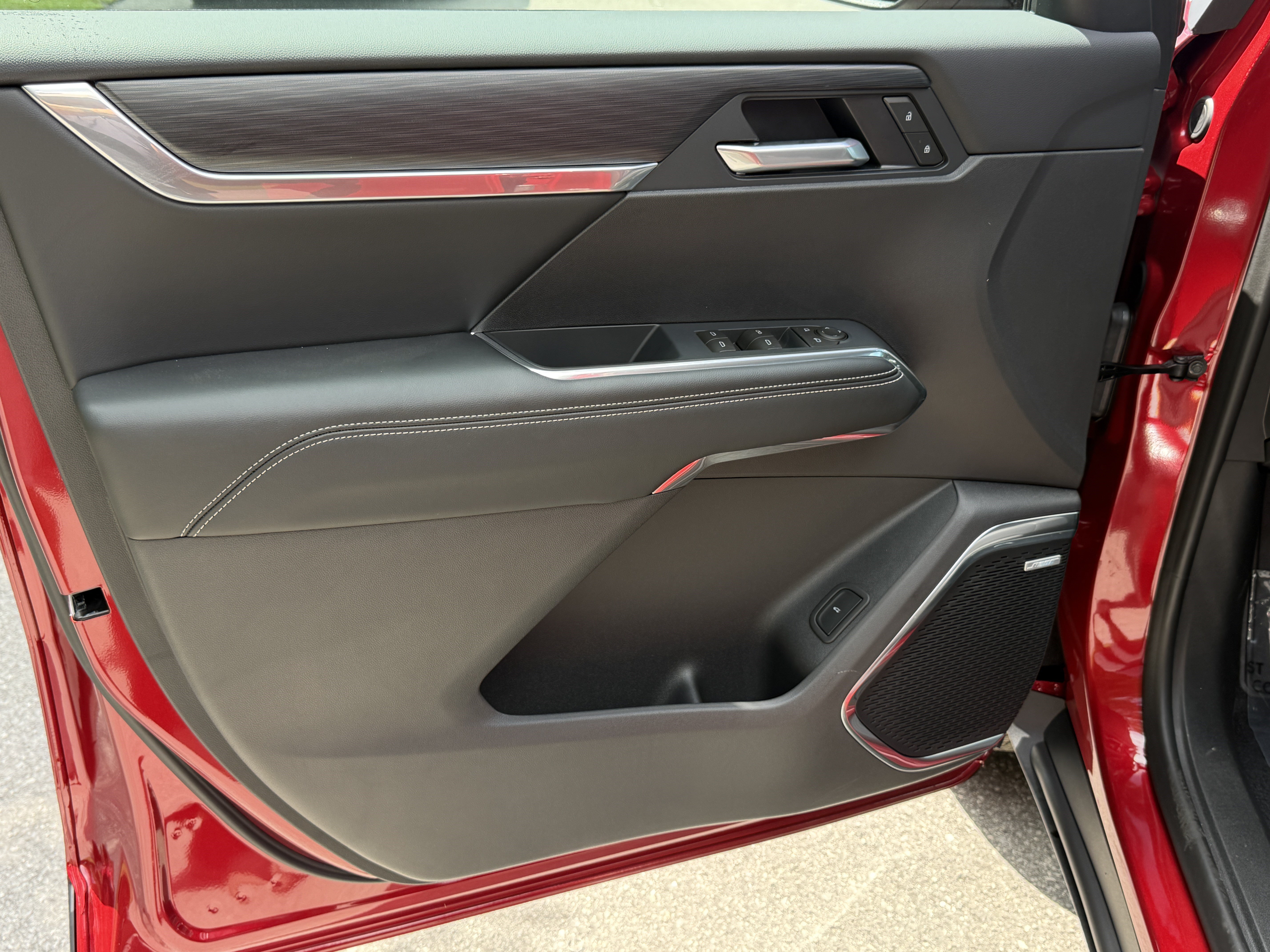 New 2026 GMC Acadia Elevation w/ Black Edition FWD image 10