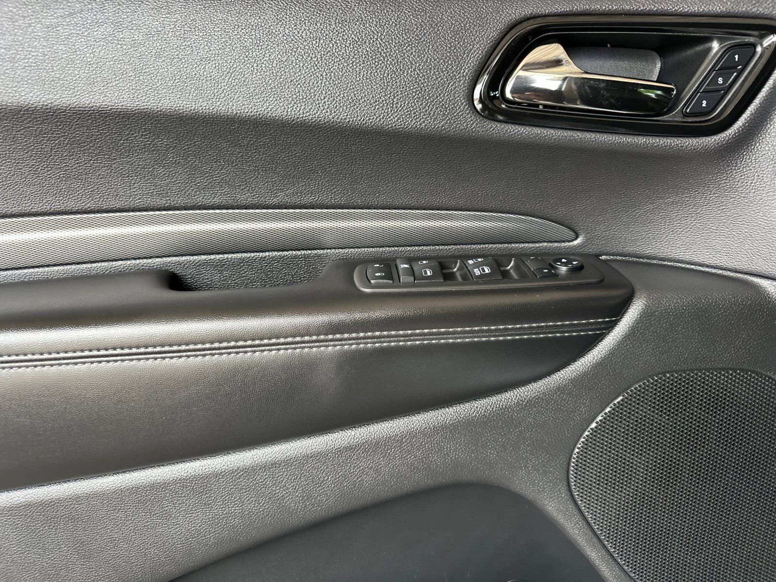 Used 2021 Dodge Durango GT RWD image 12