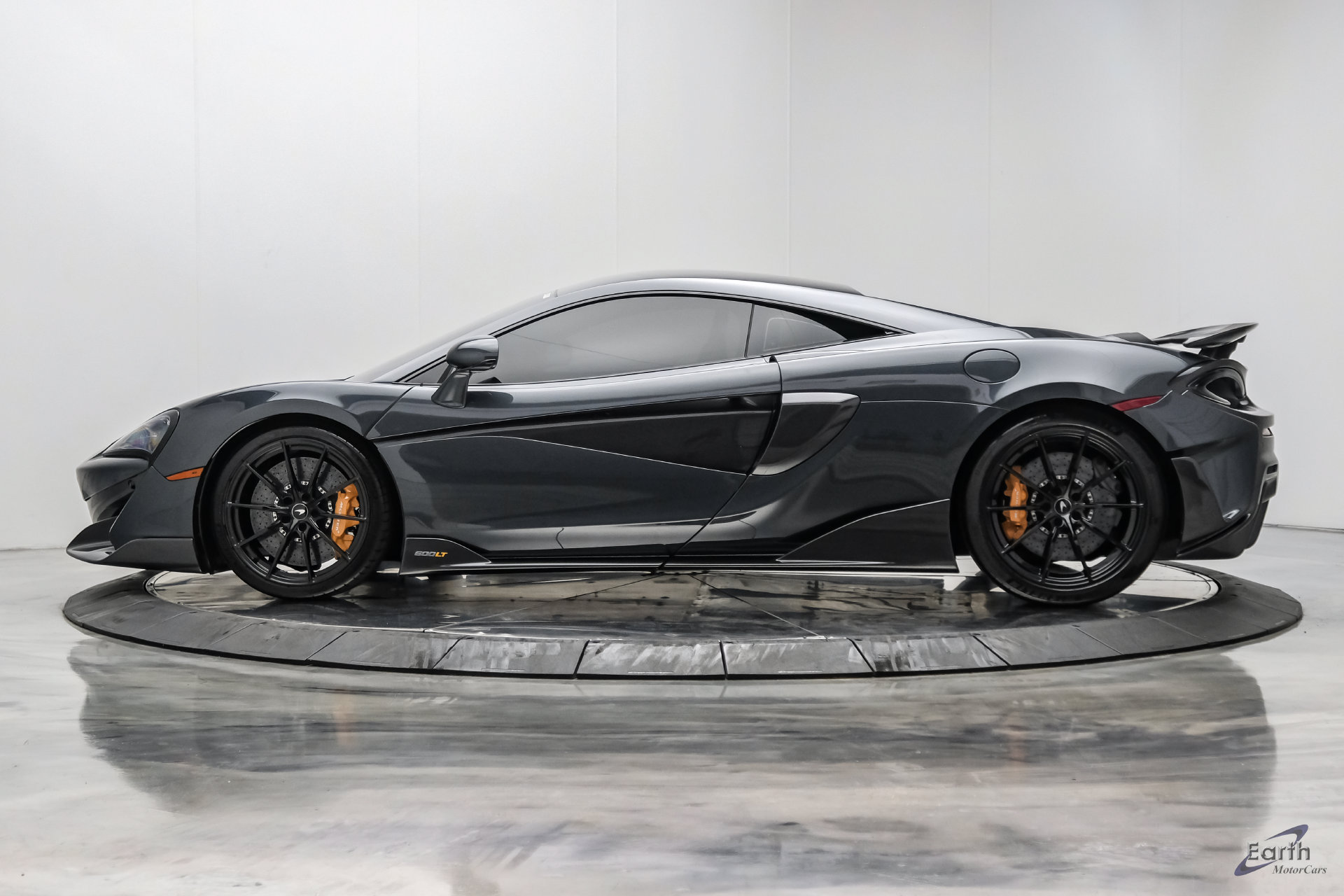 Used 2019 McLaren 600LT RWD image 8