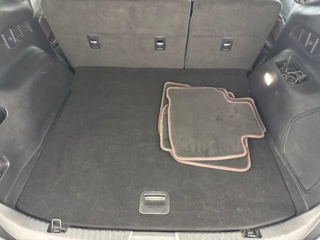 Used 2020 Ford Edge Titanium w/ Equipment Group 301A AWD/4WD image 28
