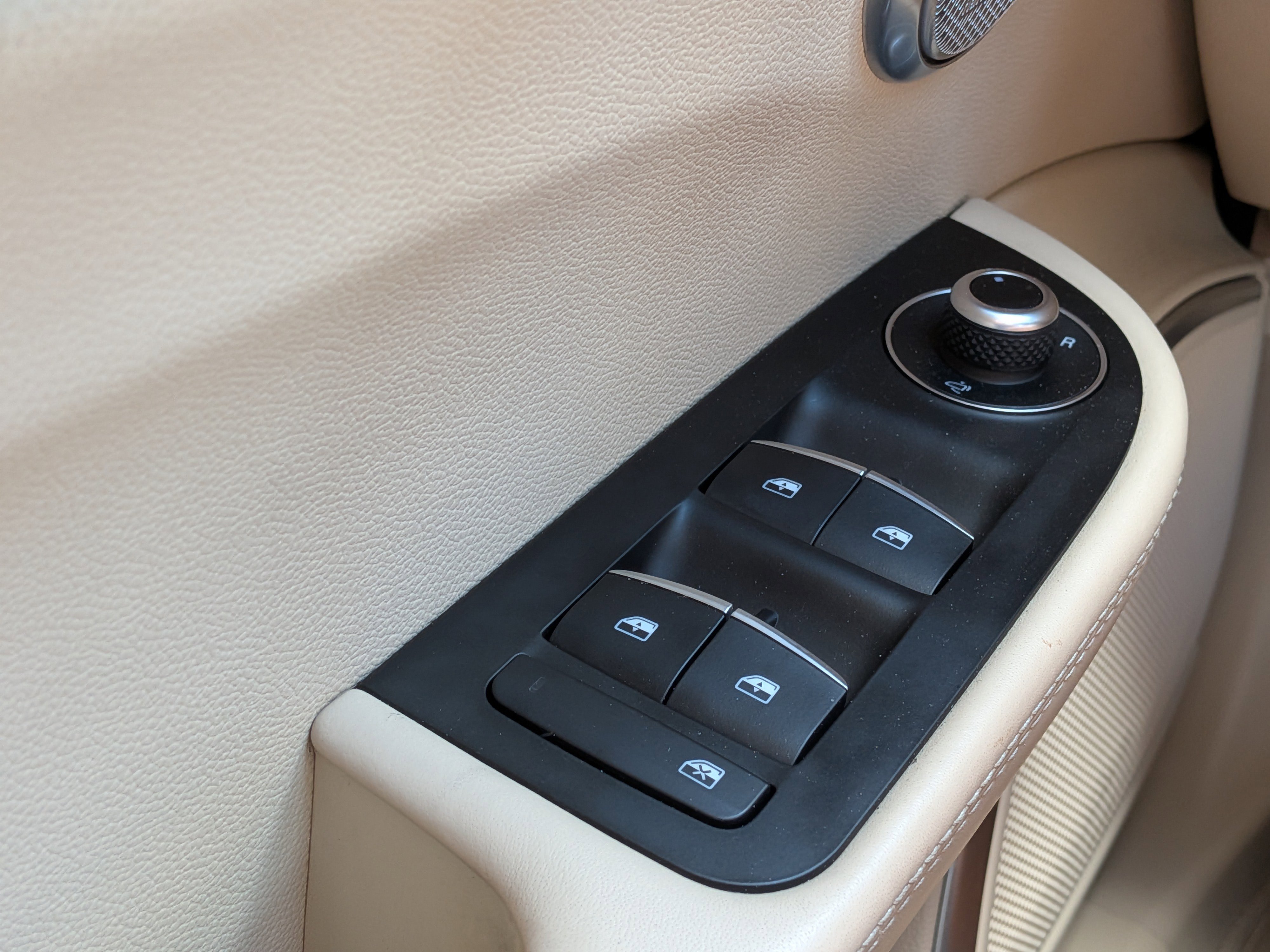 Used 2018 Alfa Romeo Giulia Ti w/ Quick Order Package 22X Lusso image 22