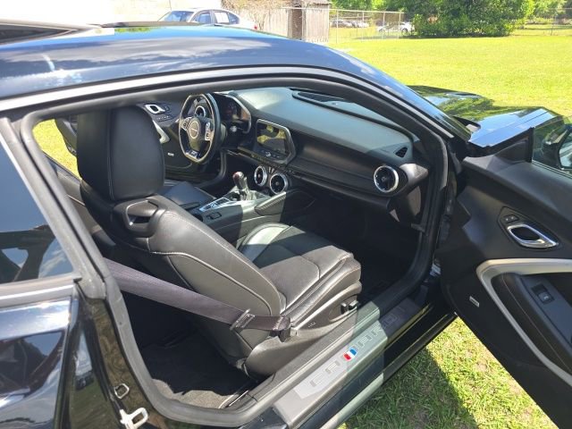Used 2016 Chevrolet Camaro SS RWD image 27