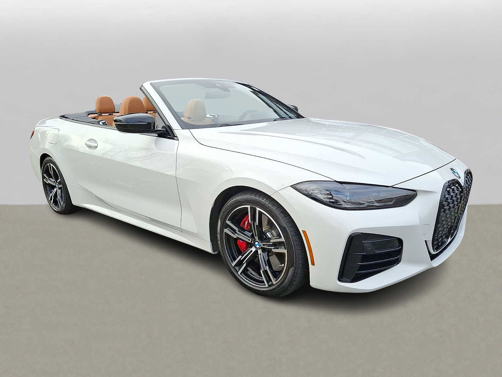 Used 2023 BMW 440i xDrive Convertible w/ Premium Package image 3