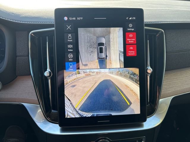 Certified 2025 Volvo XC90 B6 Plus image 23