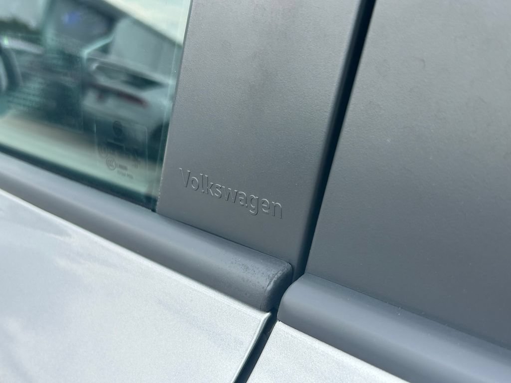 Certified 2023 Volkswagen Taos S FWD image 28