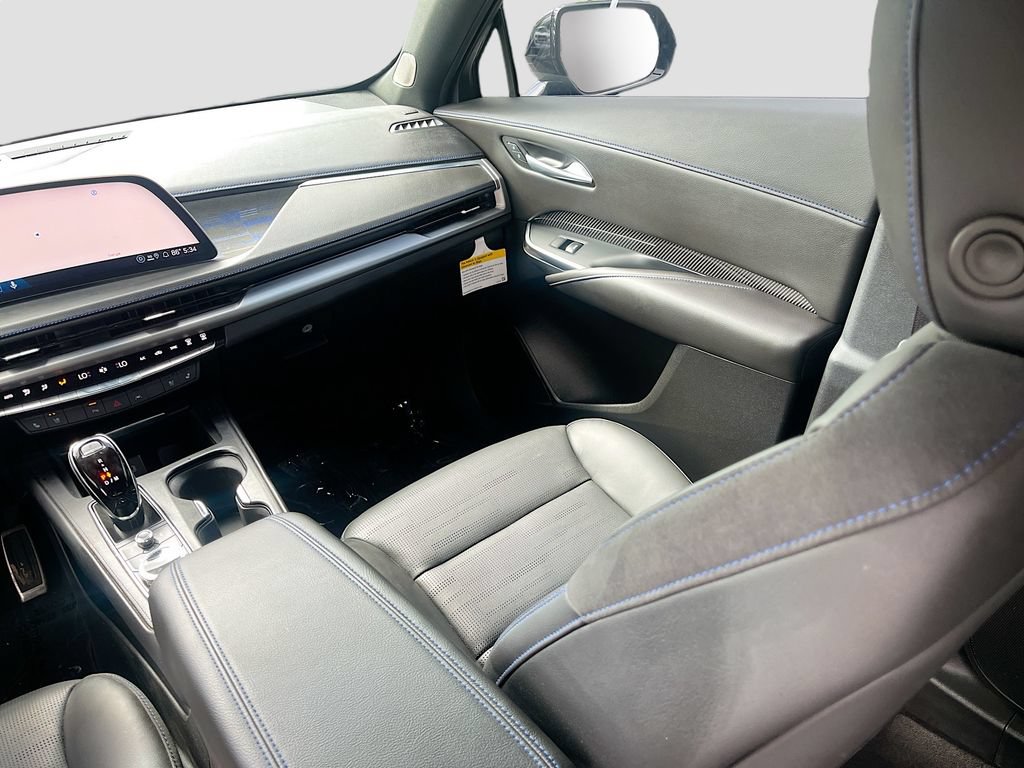 Used 2025 Cadillac XT4 Sport AWD/4WD image 24
