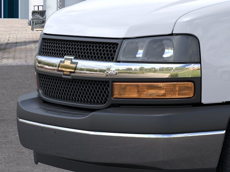 New 2027 Chevrolet Express 3500 LT w/ LT Preferred Equipment Group RWD image 13